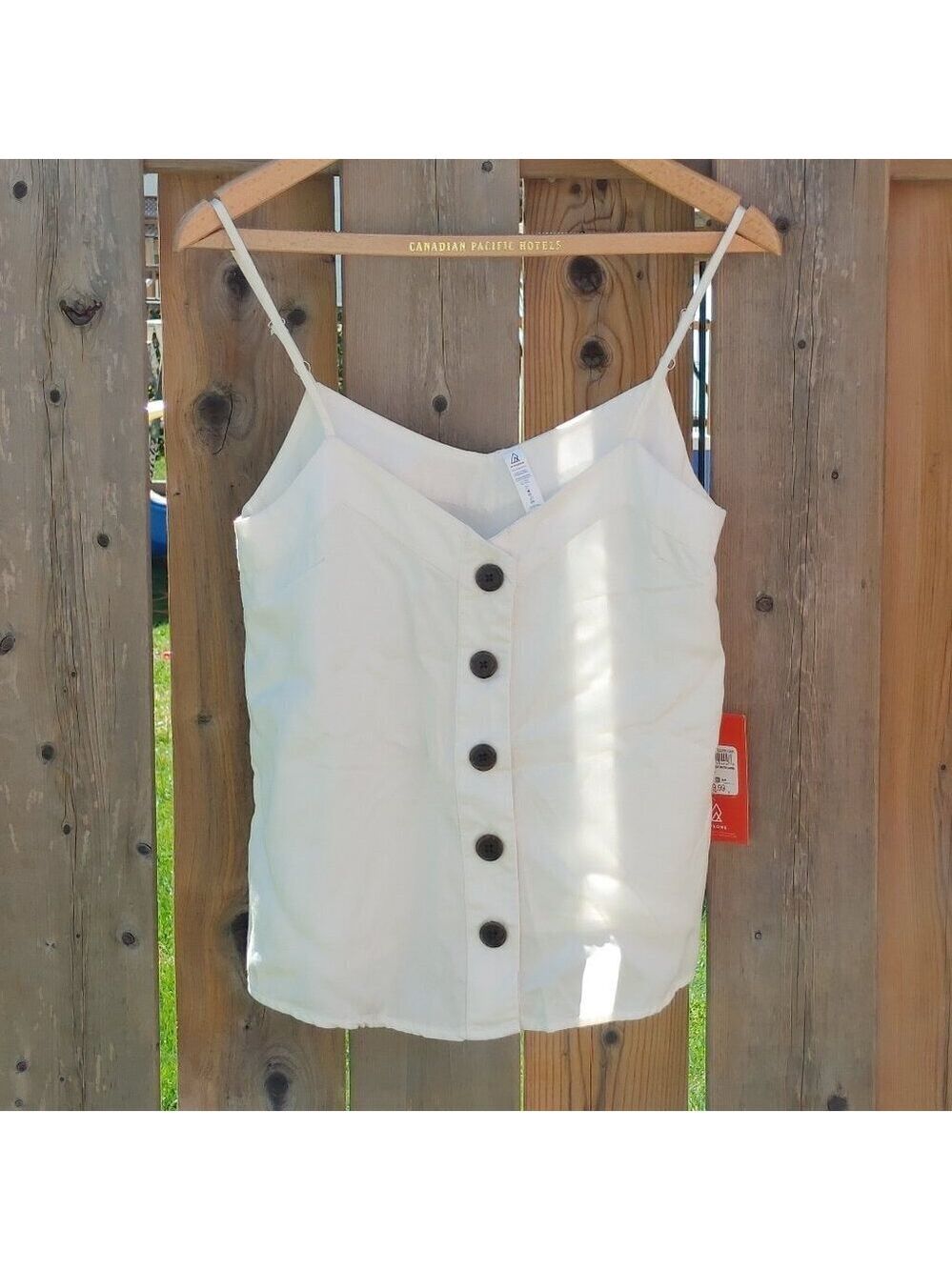 ATTRACTIVE RIP ZONE Women's White Spaghetti Strap Buttoned Tank Top Size Small